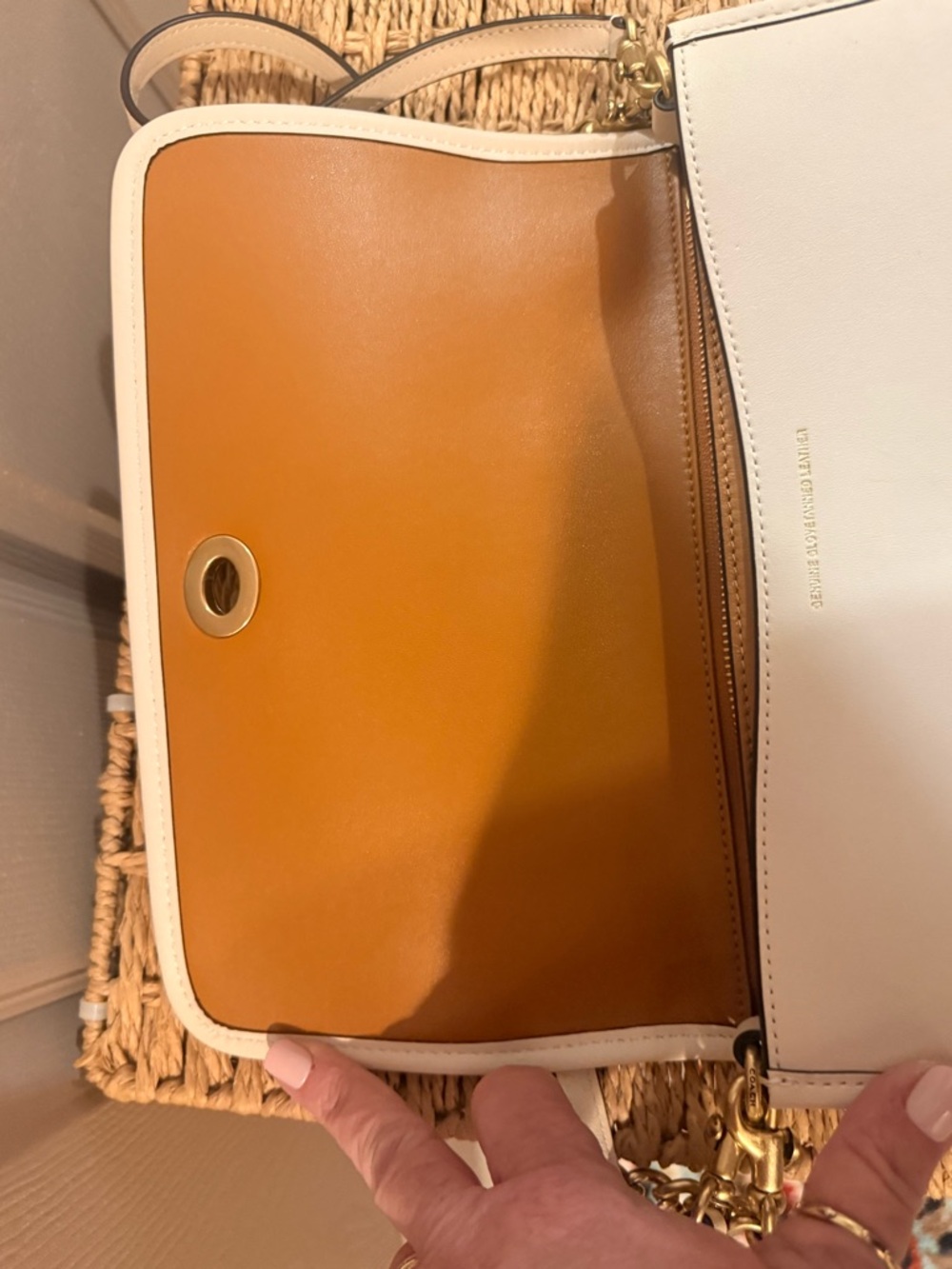 Coach Cream Leather 'Dinky'  Crossbody Bag with Gold Chain Strap - Picture 5 of 11